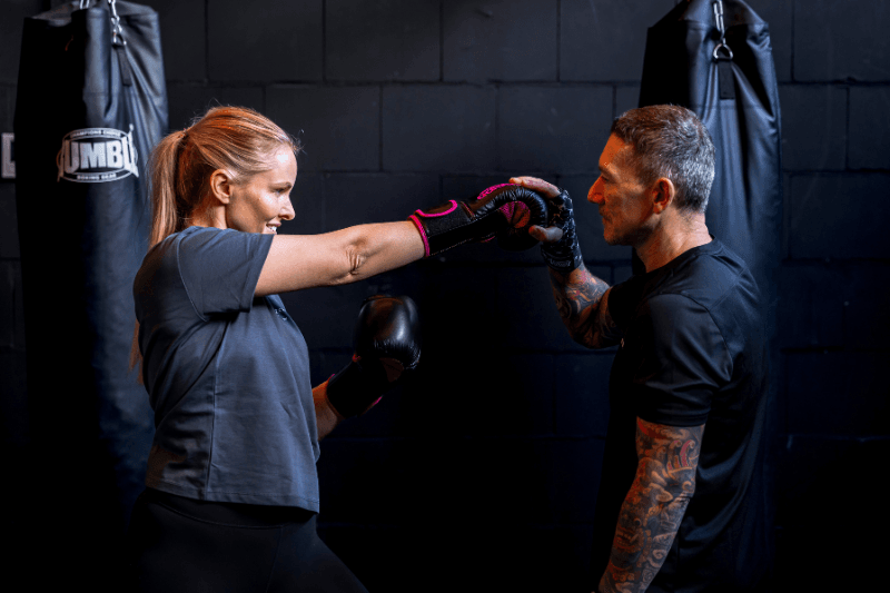 Sterker worden tegen gymtimidation met boksfit